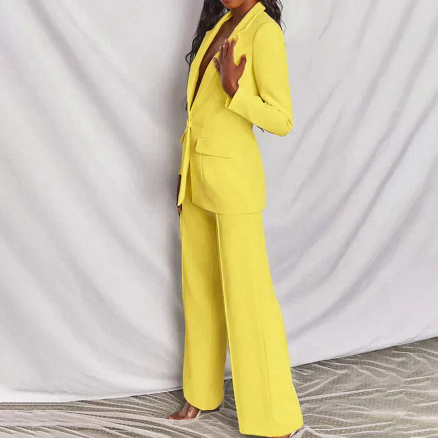 Stijlvolle dames blazer en broek set met een klassieke uitstraling