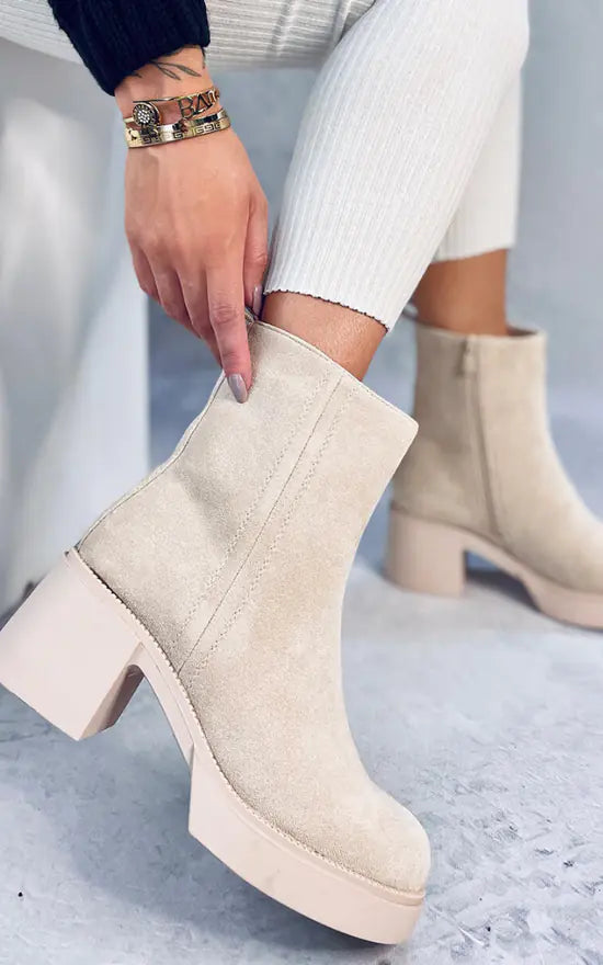 Beige Enkelboots met hippe ontwerp