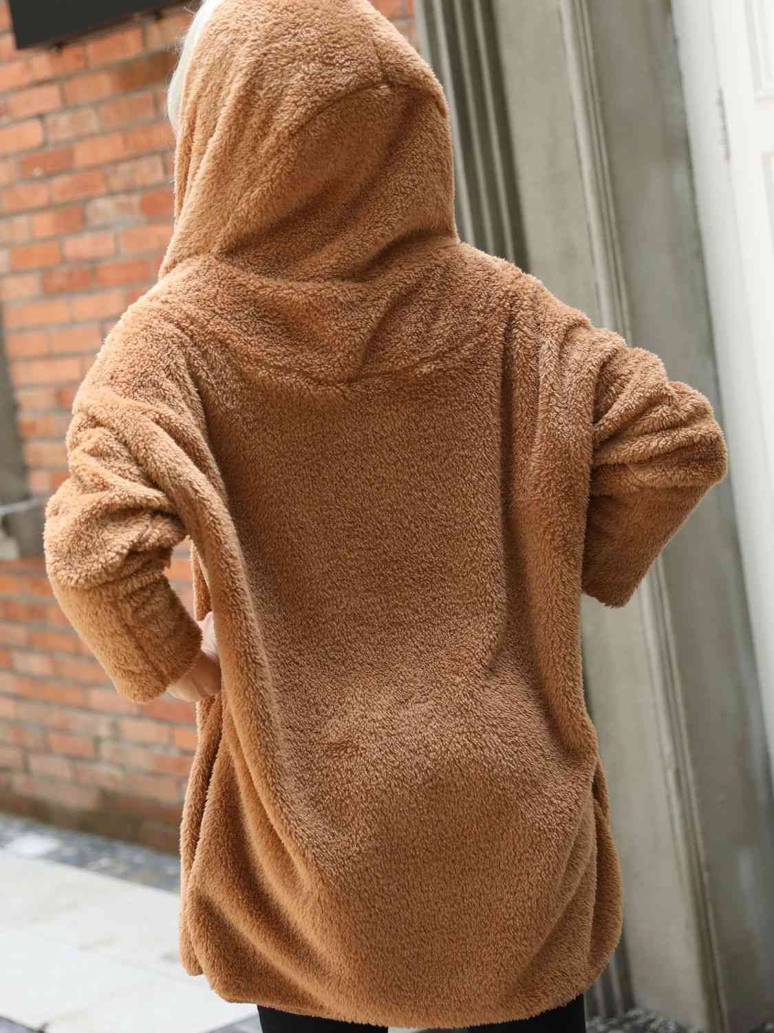 Een elegante jas met moderne accenten voor herfstweer