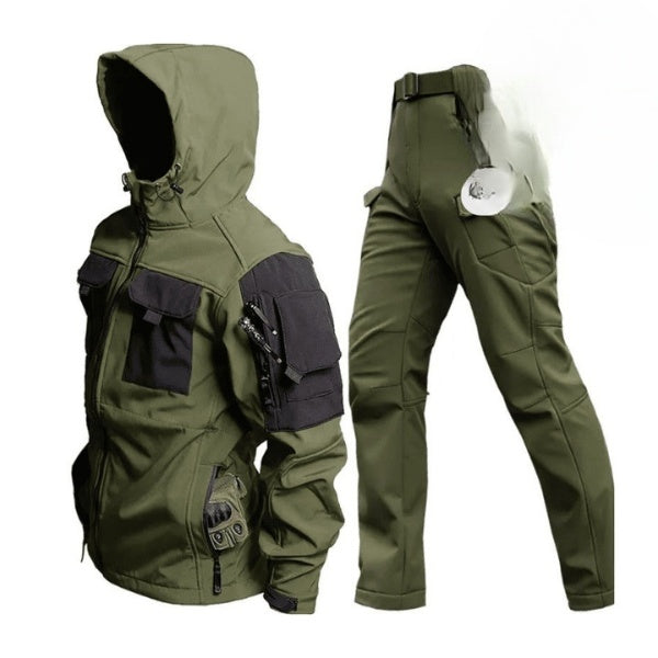 Comfortabel pak met capuchon en zeven zakken