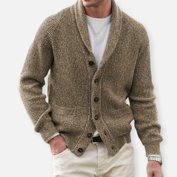 Klassieke cardigan met grof gebreide stof en knopen