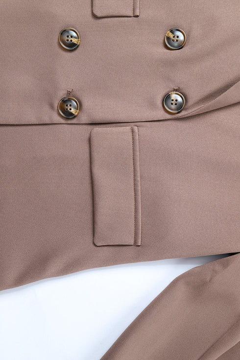 Elegante damesjas met dubbele sluiting en stijlvolle zakken voor moderne uitstralings