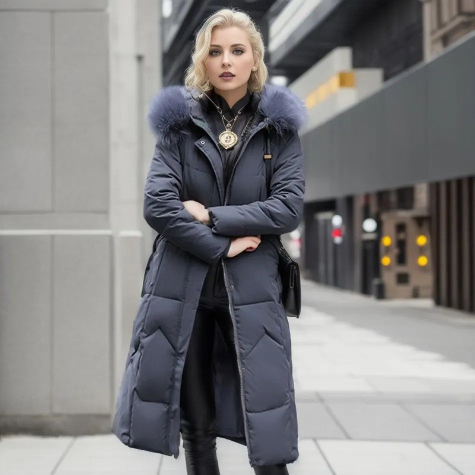 Lange dames winterjas met trendy kapontwerp