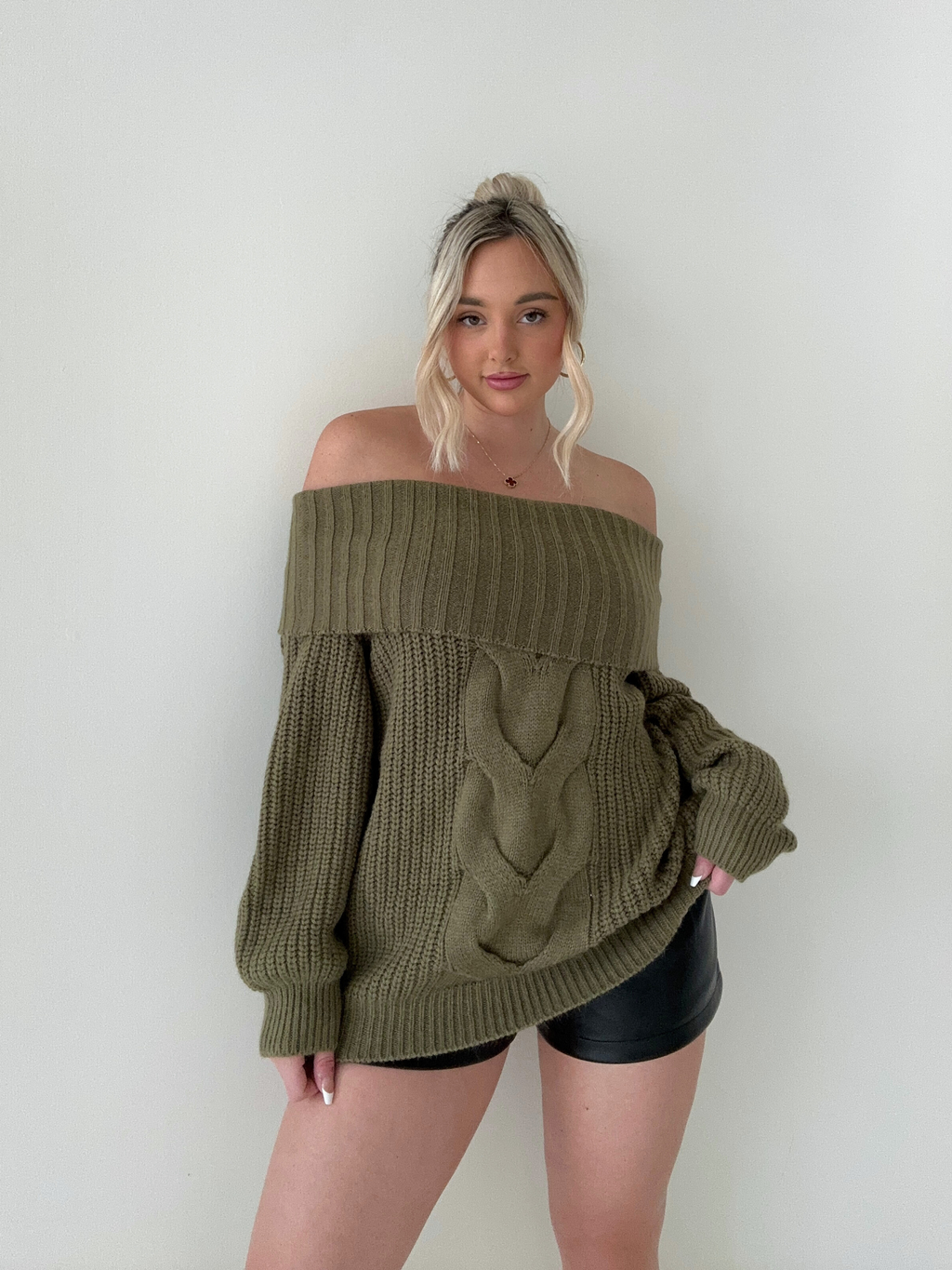 Stijlvolle Off-Shoulder Trui voor Vrouwen – Modern en Trendy