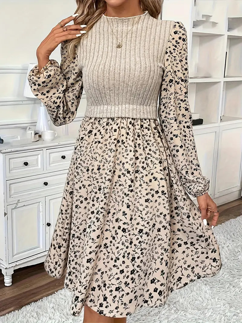 Trendy jurk met lange mouwen en een romantische bloemenprint