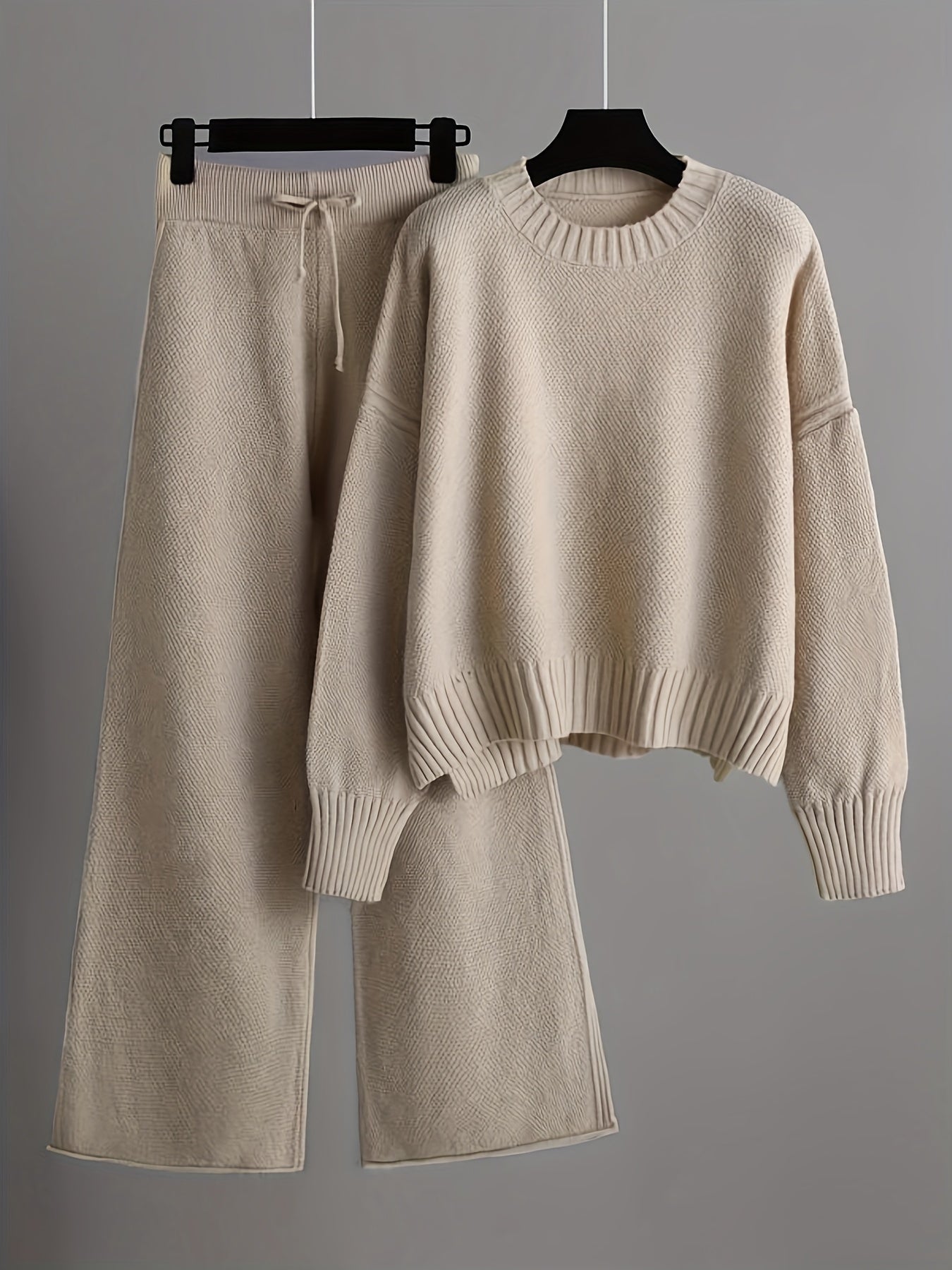 Modieuze dames outfit met sweater en wijde broek