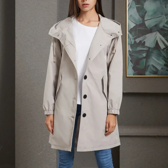 Elegante damescape met capuchon en praktische knopen