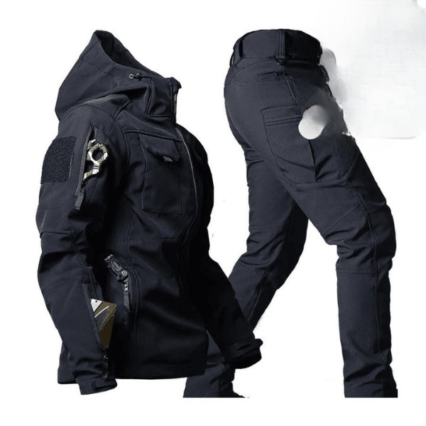 Comfortabel pak met capuchon en zeven zakken