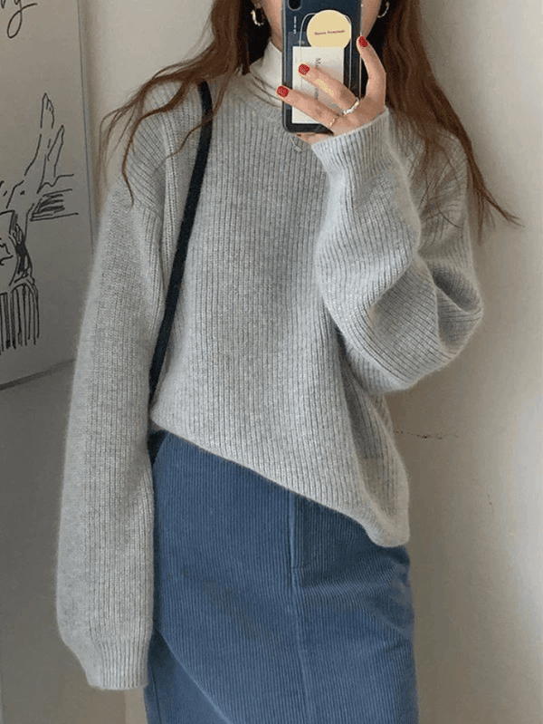 Elegante damestrui in minimalistische stijl met volumineuze kraag