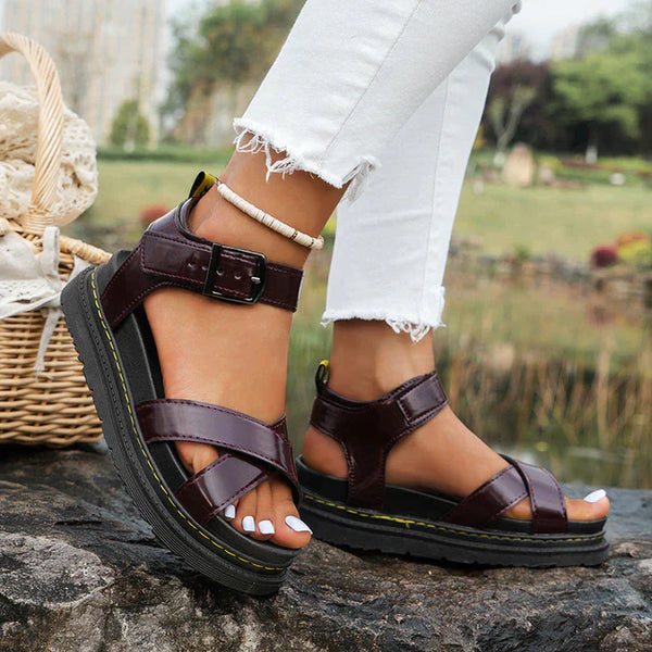 Comfortabele dames sandalen met verstelbare sluiting en lage zool