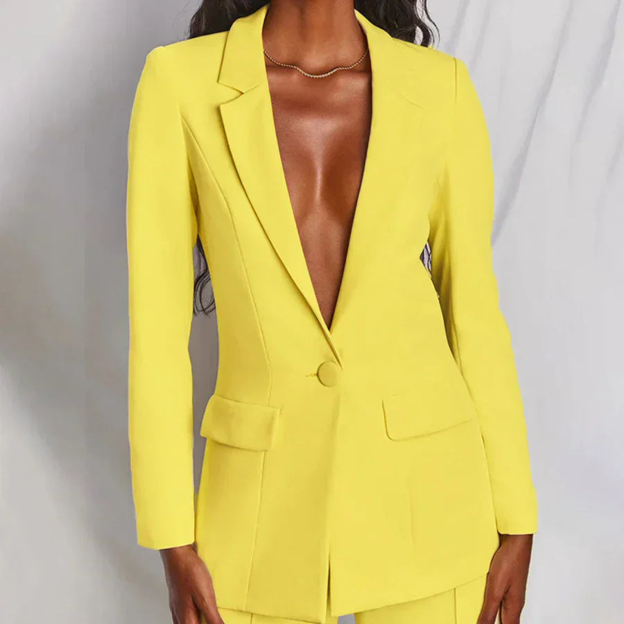 Stijlvolle dames blazer en broek set met een klassieke uitstraling