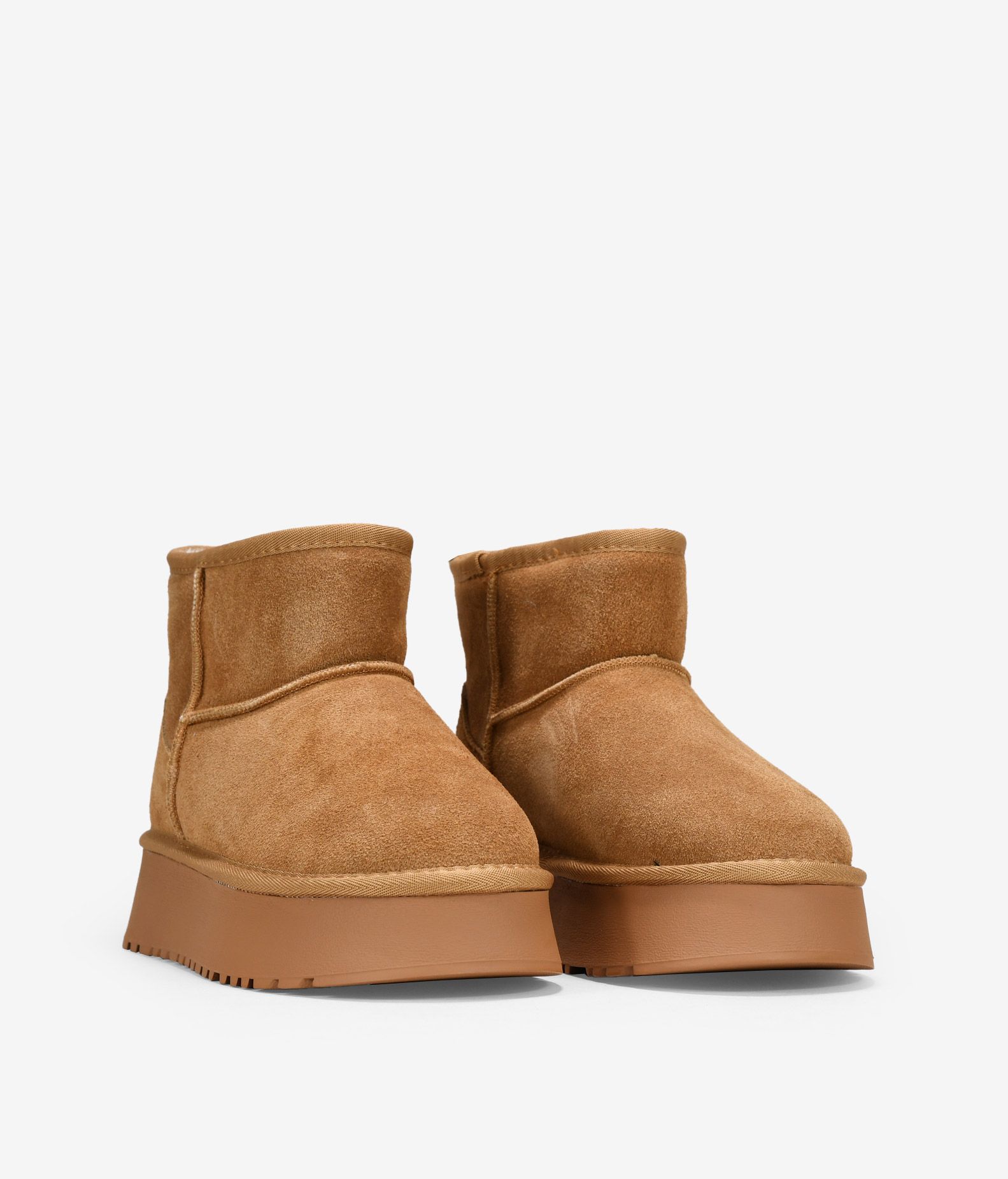 Trendy winter enkellaarzen voor dames met plateauzool
