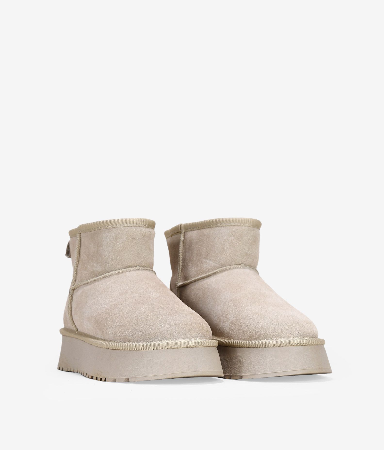 Trendy winter enkellaarzen voor dames met plateauzool
