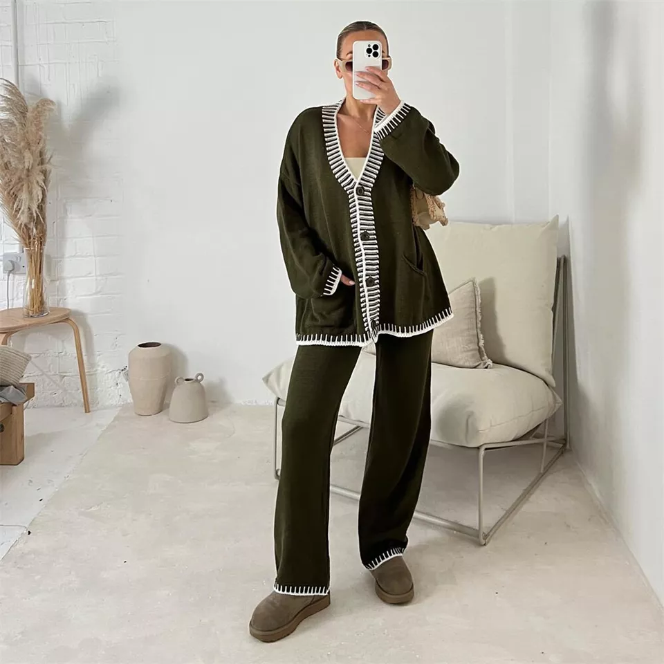 Stijlvolle damesset met een vest en een broek voor een hippe stijl