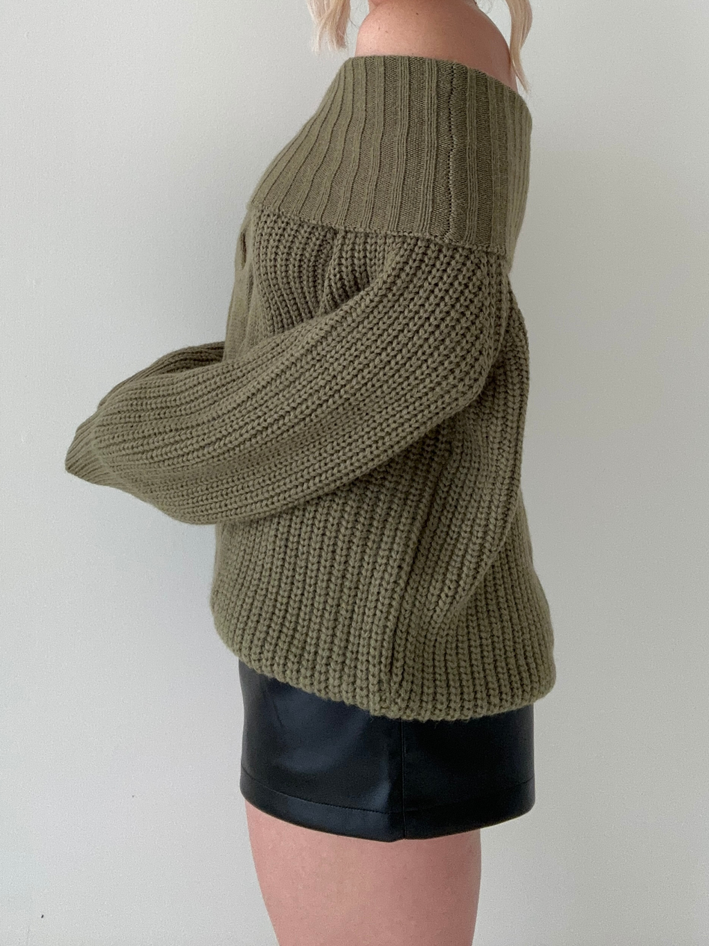 Stijlvolle Off-Shoulder Trui voor Vrouwen – Modern en Trendy
