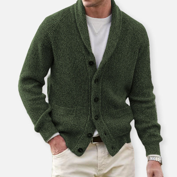 Klassieke cardigan met grof gebreide stof en knopen