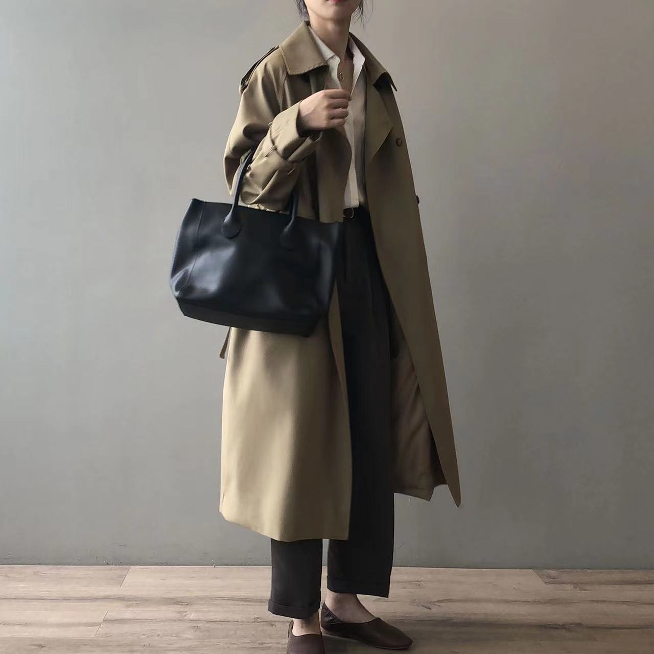 Stijlvolle lange trenchcoat voor dames met oversized pasvorm en dubbele rij knopen