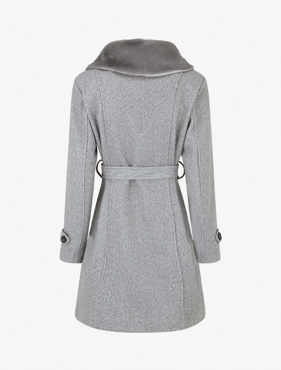 Elegante damesjas in monochroom ontwerp met unieke kraag