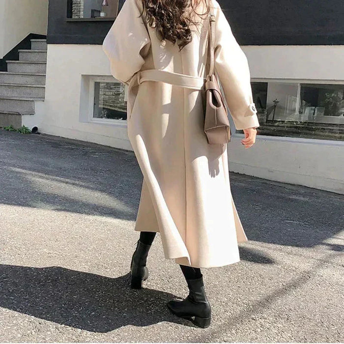 Elegante lange jas met modern ontwerp voor vrouwen