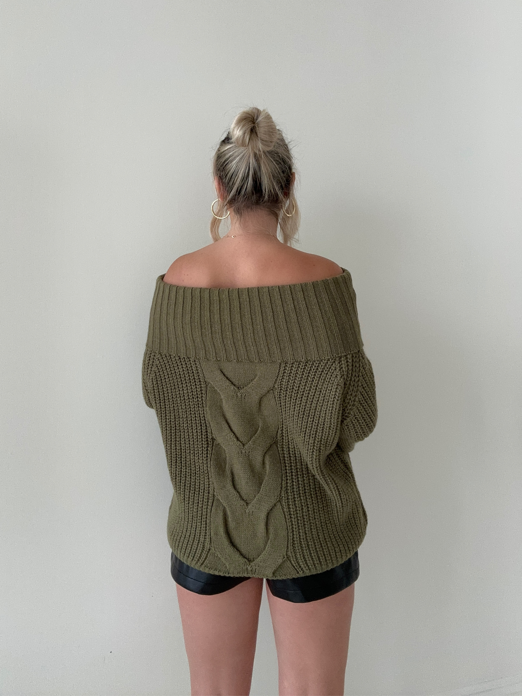 Stijlvolle Off-Shoulder Trui voor Vrouwen – Modern en Trendy