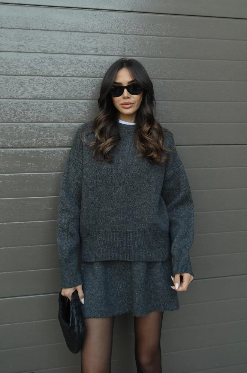 Modieuze Tweedelige Rok Set – Top en Rok voor Dames