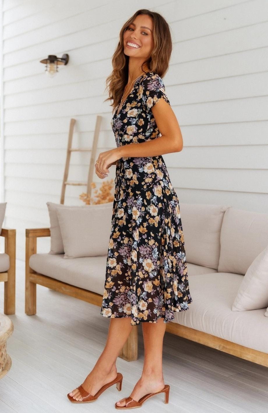 Elegante jurk op midi-lengte, ideaal voor lente en dagelijks gebruik