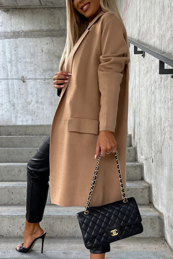 Elegante lange jas met expressieve details