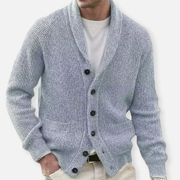 Klassieke cardigan met grof gebreide stof en knopen
