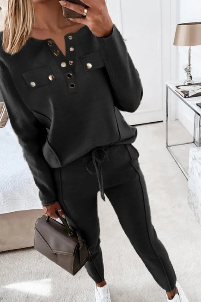 Tweedelige kleding met V-hals en lange mouwen
