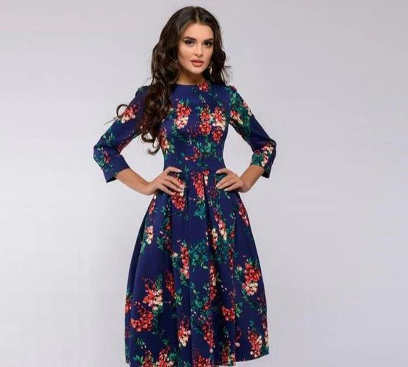 Trendy midi-jurk met wijd uitlopende rok en bloemenprint voor een vrouwelijke look