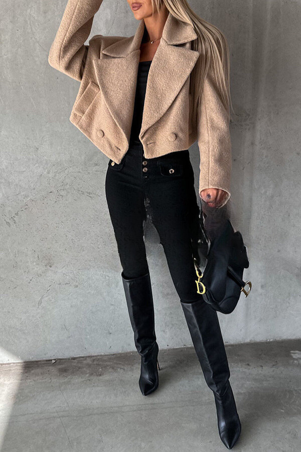 Teagan - Elegante korte jas met revers en knopen