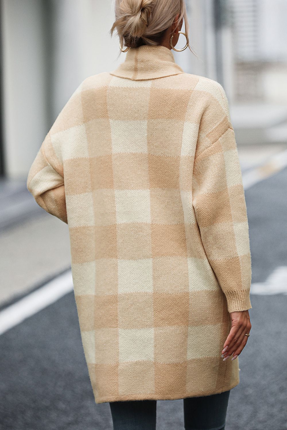 Stijlvolle Geruite Cardigan met Verlaagde Schouders en Zak door Sophie