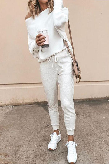 Lichtgewicht off-the-shoulder blouse met geribd ontwerp