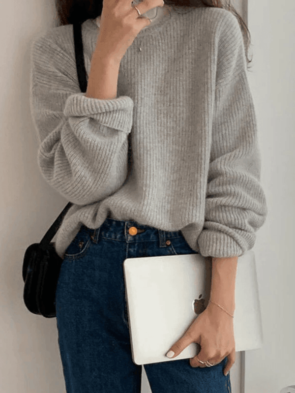 Elegante damestrui in minimalistische stijl met volumineuze kraag