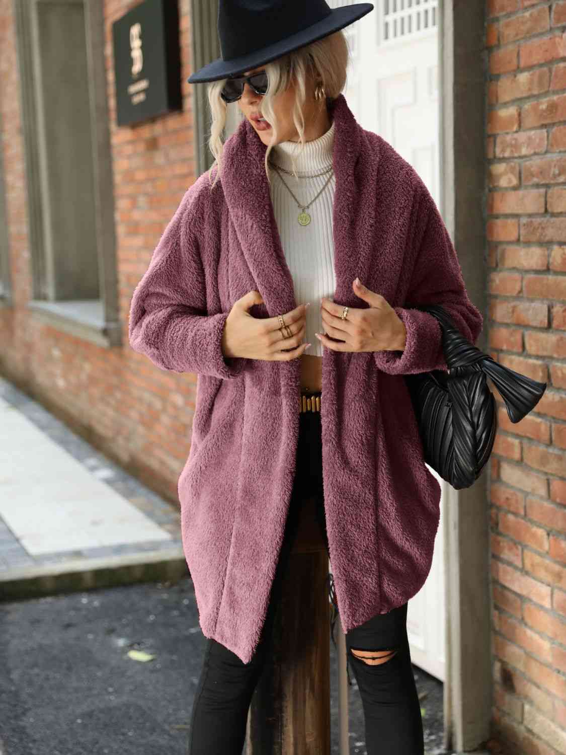 Een elegante jas met moderne accenten voor herfstweer