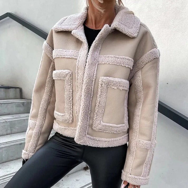 Trendy dames bikerjas met modern design en comfortabele pasvorm
