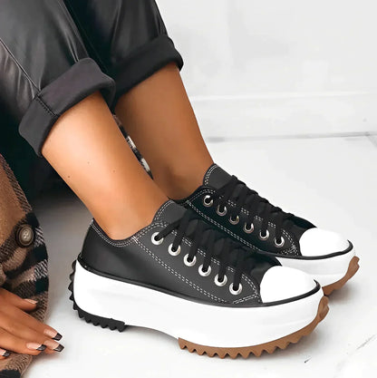 Comfortabele modieuze sneakers met een dikke zool voor actieve tijdverdrijven