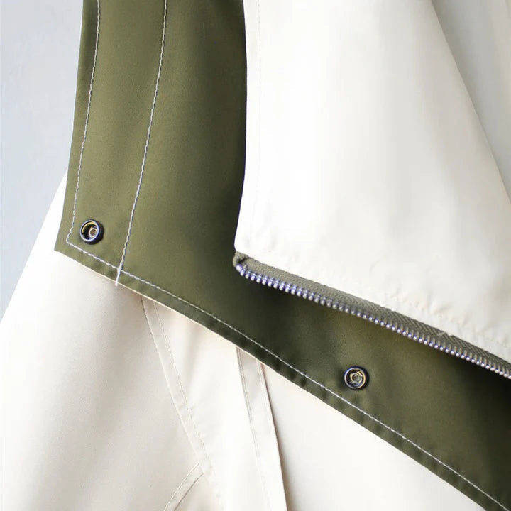 Comfortabele trenchcoat met lange mouwen en modieus ontwerp voor stadswandelingen