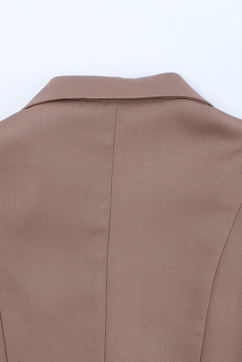 Elegante damesjas met dubbele sluiting en stijlvolle zakken voor moderne uitstralings