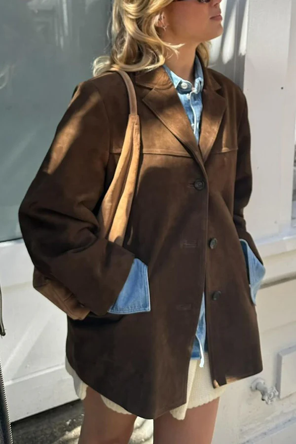 Moderne Damesjas met Elegante Kraag en Lange Mouwen – Voor Een Expressieve Stijl